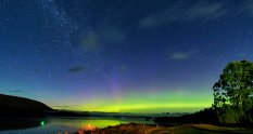 Chasing Southern Lights Tasmania JetBlogger Jensen Chua and Jetabout Holidays