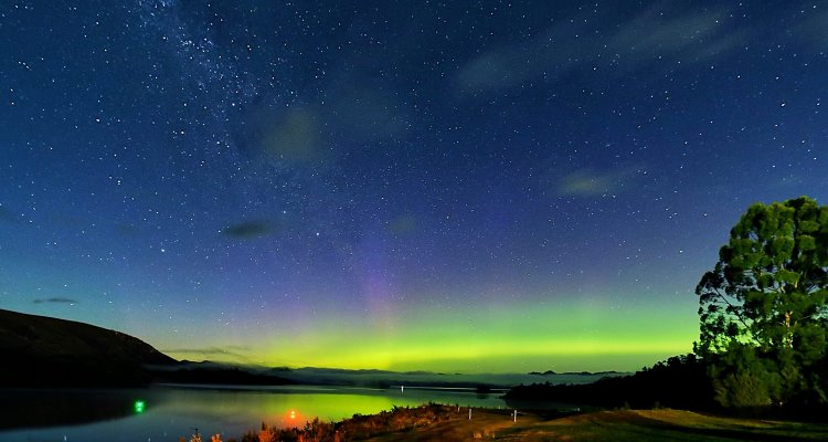 Chasing Southern Lights Tasmania JetBlogger Jensen Chua and Jetabout Holidays