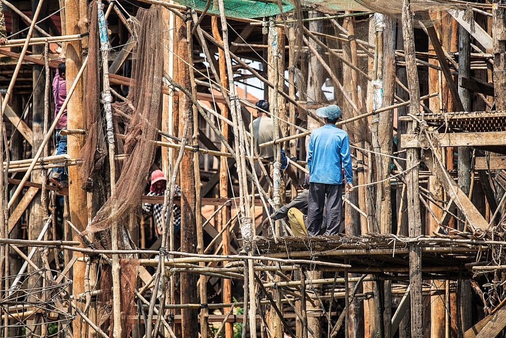 Kompong Khleang in Tonle Sap